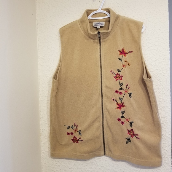 Floral Stitched Zip-Up Vest by Tradition - Picture 2 of 6